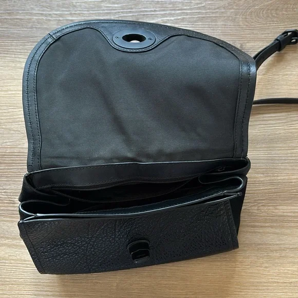 Coach Elegant Black Leather Shoulder Bag - Picture 12 of 16